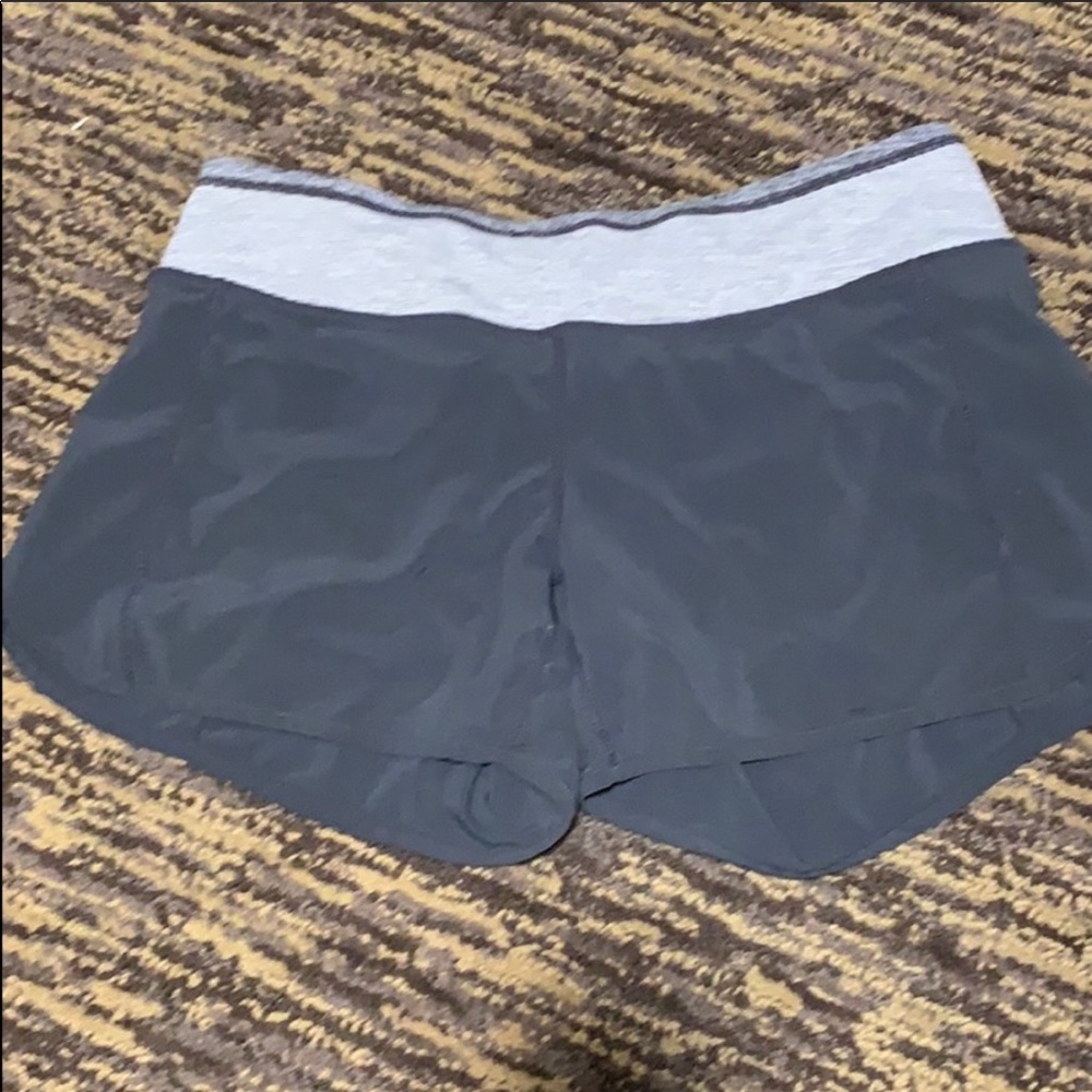 Lululemon size 6 inseam 4’